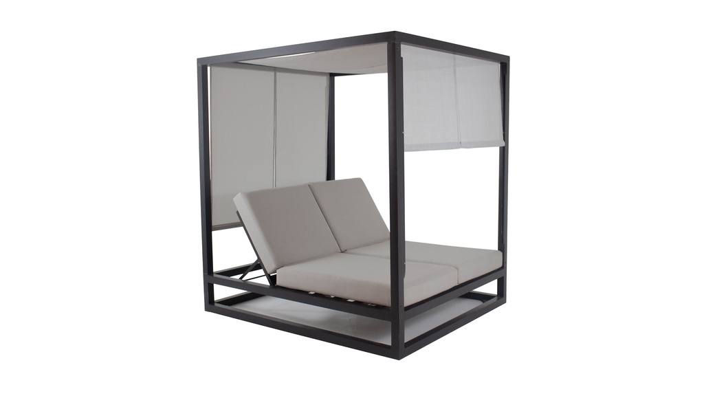 CAMASTRO BRERA Negro, Fendi Tela 16m A 1,60 P 1,90 H 2,00, Estructura fabricada en aluminio con recubrimiento poliuretánico en terminación color negro. Tapizado con telas náuticas. Se recomienda no exponerlo a la intemperie de manera directa cuando no esté en uso. De lo contrario se deberá utilizar una funda protectora. Aviso: Para prolongar su vida útil, recomendamos retirar los almohadones y guardarlos cuando no estén en uso.