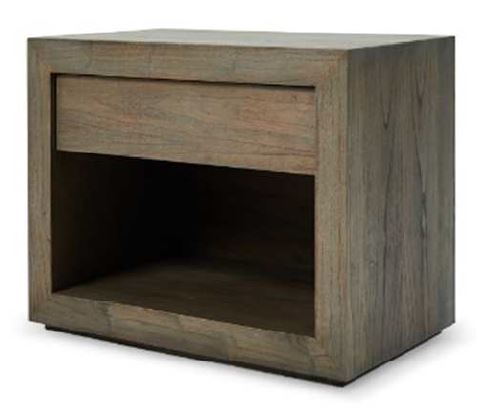 Mesa de luz MEGHAN grande A 0,80 P 0,50 H 0,61. Fabricada en paraíso poro abierto, terminación patinado. * este producto es customizable *