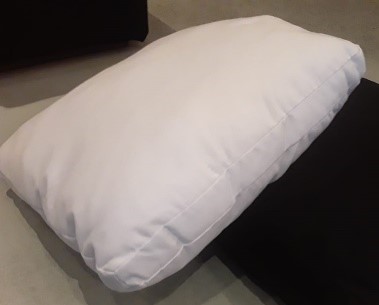 Almohadon decorativo liso 50x50 con Faja. Tela incluída a elección - pana (negra/gris/blanca), lino (negro/gris/blanco) Tela 0,60m 0,50x0,50