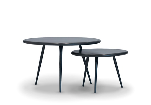 [EXT.70-129] CONJUNTO DE MESAS DE CENTRO TIRRENO Hierro Gris Oscuro DIAM 0,72 H 0,45 Y DIAM 0,52 H 0,35, Estructura de hierro en color gris grafito epoxi color fiore humo. Este producto debe ser utilizado en espacios semicubiertos o galerías. No exponerlo a la intemperie de manera directa. Se recomienda utilizar una funda protectora.