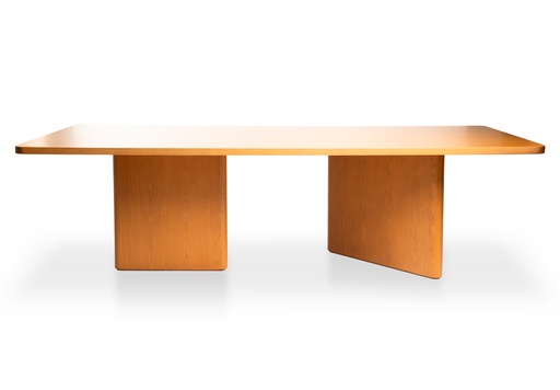 [MC.101] MESA DE COMEDOR RECTANGULAR GANTT A 2,80 P 1,40 H 0,76, Fabricada íntegramente en madera. Enchapada en cerezo reconstituido, con lustre natural. Este producto forma parte de la colección G diseñada en conjunto con el estudio de arquitectura Leone Loray y fabricada por Fontenla.