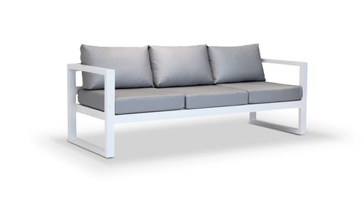 [EXT.70-002] SOFA ALMA 3 CUERPOS Blanco Tela 8m A 2,12 P 0,80 H 0,75, Estructura fabricada en aluminio con recubrimiento poliuretánico en dos terminaciones: blanco o grafito. Tapizado con telas náuticas en color Gris Plata. Se recomienda no exponerlo a la intemperie de manera directa cuando no esté en uso. De lo contrario se deberá utilizar una funda protectora. Aviso: Para prolongar su vida útil, recomendamos retirar los almohadones y guardarlos cuando no estén en uso