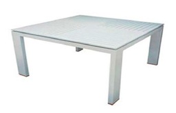 [EXT.70-132] MESA DE COMEDOR ALMA CUADRADA Blanco A 1,40 P 1,40 H 0,73,Estructura fabricada en aluminio con recubrimiento poliuretánico en dos terminaciones: blanco o grafito. Se recomienda no exponerlo a la intemperie de manera directa cuando no esté en uso. De lo contrario se deberá utilizar una funda protectora.