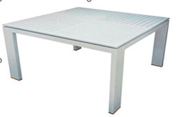 [EXT.70-131] MESA DE COMEDOR ALMA CUADRADA Gris Grafito A 1,40 P 1,40 H 0,73Estructura fabricada en aluminio con recubrimiento poliuretánico en dos terminaciones: blanco o grafito. Se recomienda no exponerlo a la intemperie de manera directa cuando no esté en uso. De lo contrario se deberá utilizar una funda protectora.