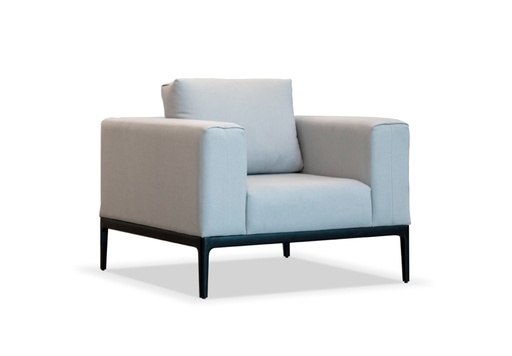 [EXT.70-099-2] SILLON MOOD 1 CUERPO CON 2 APOYABRAZOS INCLUYE FUNDA Tapizado y base en Aluminio Tela Mueble 6m Tela Funda 6m A 1,03 P 1,03 H 0,70, Estructura fabricada en aluminio con recubrimiento poliuretánico terminada con pintura electroestática en color negro. Tapizado con telas náuticas. Incluye funda. Este producto debe ser utilizado en espacios semicubiertos o galerías. No exponerlo a la intemperie de manera directa.