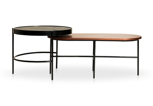 [ML.224] Conjunto de mesas de centro Brad,  Base fabricada en hierro, las tapas estan realizadas en madera. Una posee terminacion nogal y la otra enchapada en paraiso poro abierto color negro **Este producto es customizable** Medidas: 1,00 x 0,45 x 0,42 y 0,60 x 0,60 x 0,50