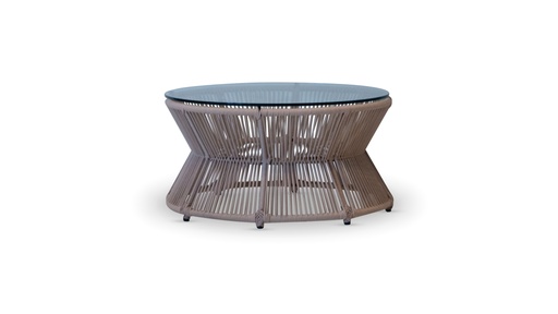 [IM.0554] Mesa de centro Formentera con vidrio,  con estructura de aluminio y entramado de cuerda náutica color beige. Incluye tapa de vidrio. Este producto debe ser utilizado en espacios semicubiertos o galerías. No exponerlo a la intemperie de manera directa. Se recomienda utilizar una funda protectora.