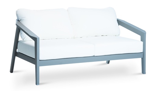 [EXT.70-229] Sofa Creta 2 Cuerpos. A 1,46 m P 0,90 m H 0,71 m. Estructura fabricada en aluminio con recubrimiento poliuretánico en terminación color azul marino o cinza. Tapizado con telas náuticas. **Este producto no es customizable**